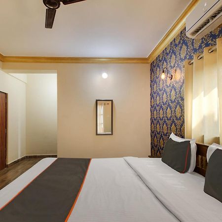 Collection O Romeos Place Baga Beach Hotell Calangute Exteriör bild