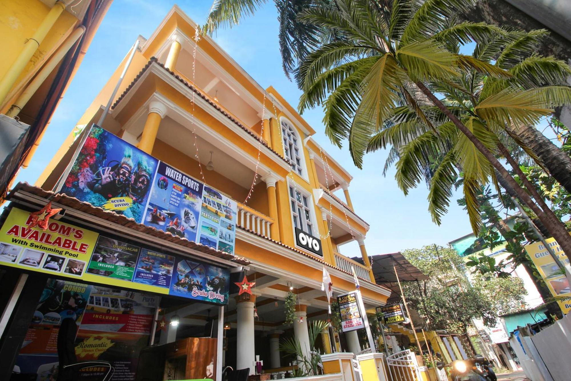 Collection O Romeos Place Baga Beach Hotell Calangute Exteriör bild