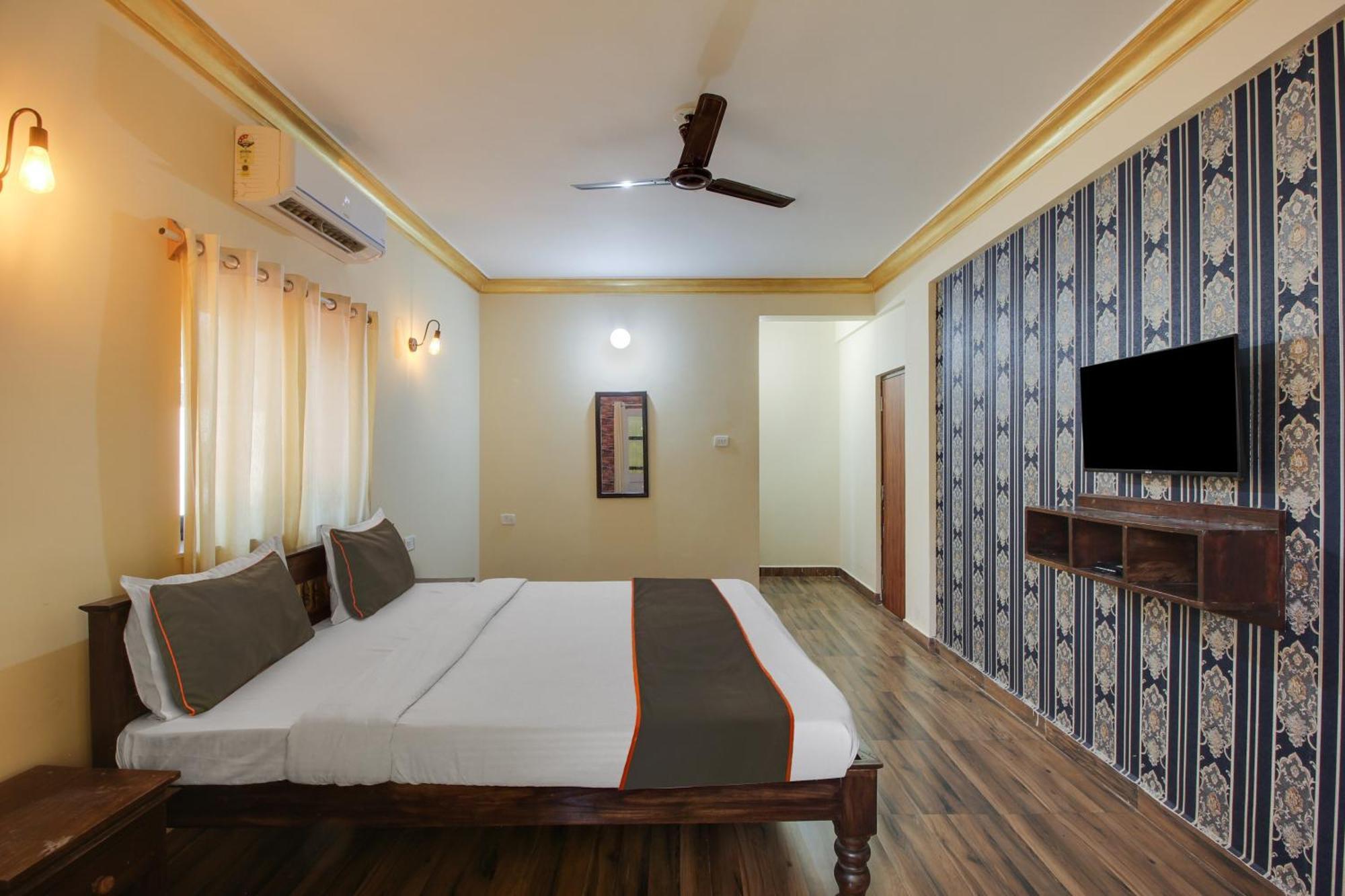 Collection O Romeos Place Baga Beach Hotell Calangute Exteriör bild