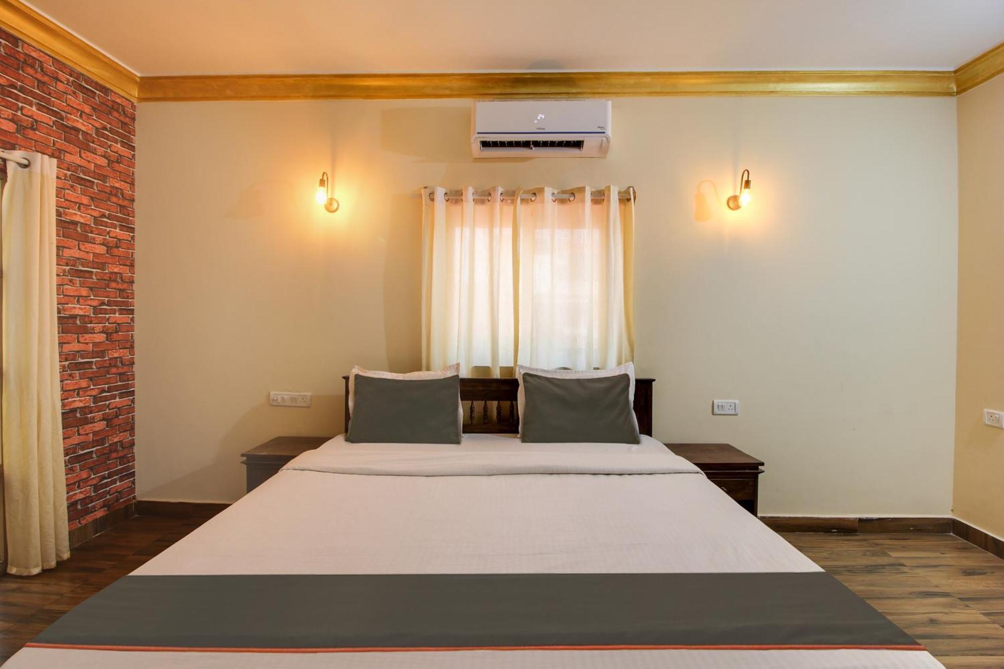 Collection O Romeos Place Baga Beach Hotell Calangute Exteriör bild